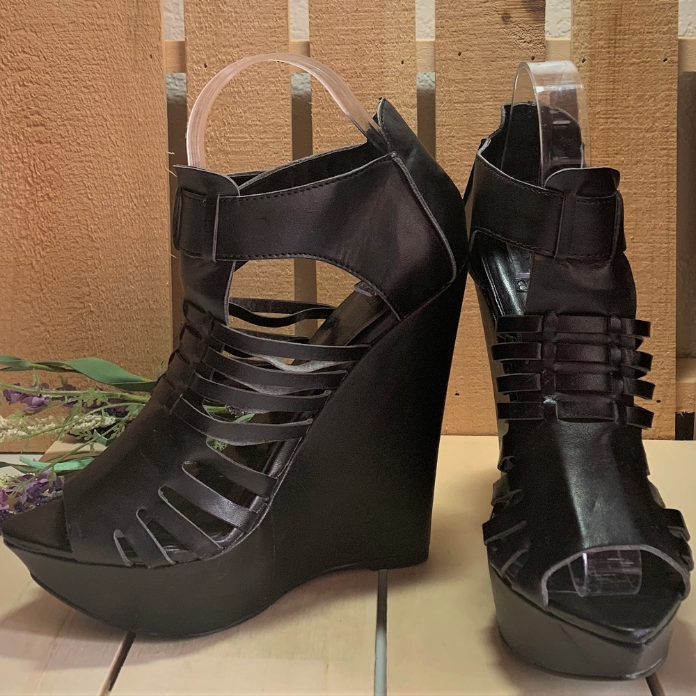 Savana by beau & ashe Platform - Size 6 1/2